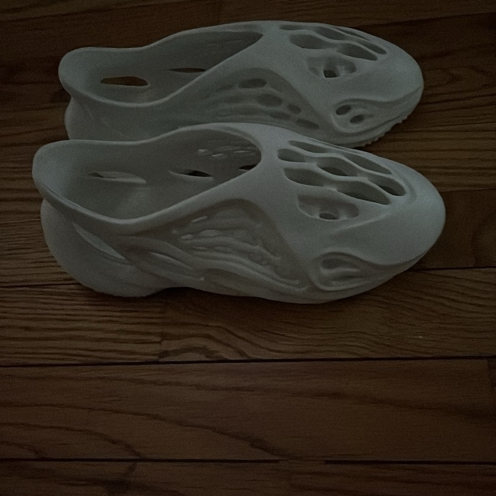 Slides - Picture 4 of 4